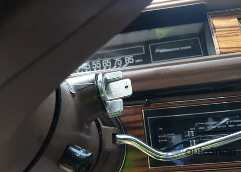 1989 Buick Electra Park Avenue z USA, uszkodzony, nr VIN 1G4CW54C0K1604301